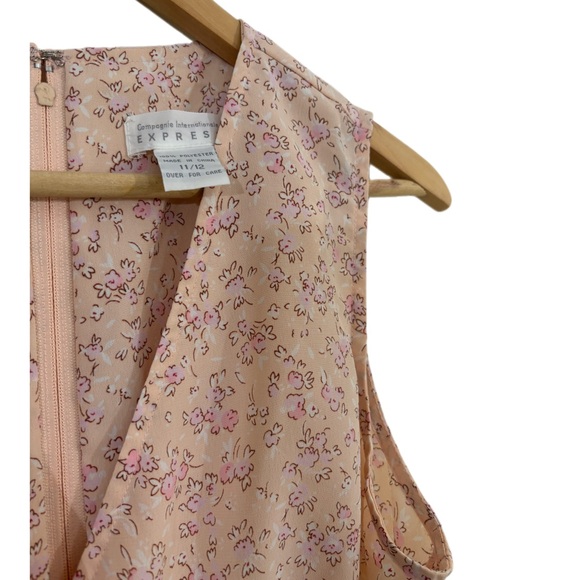 Ladies V-Neck, Sleeveless, Floral Skort Jumper by Express - Picture 2 of 5